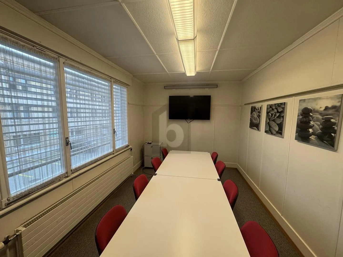 ESPACE DE TRAVAIL LUMINEUX À APPENZELL - Photo 2 sur 5