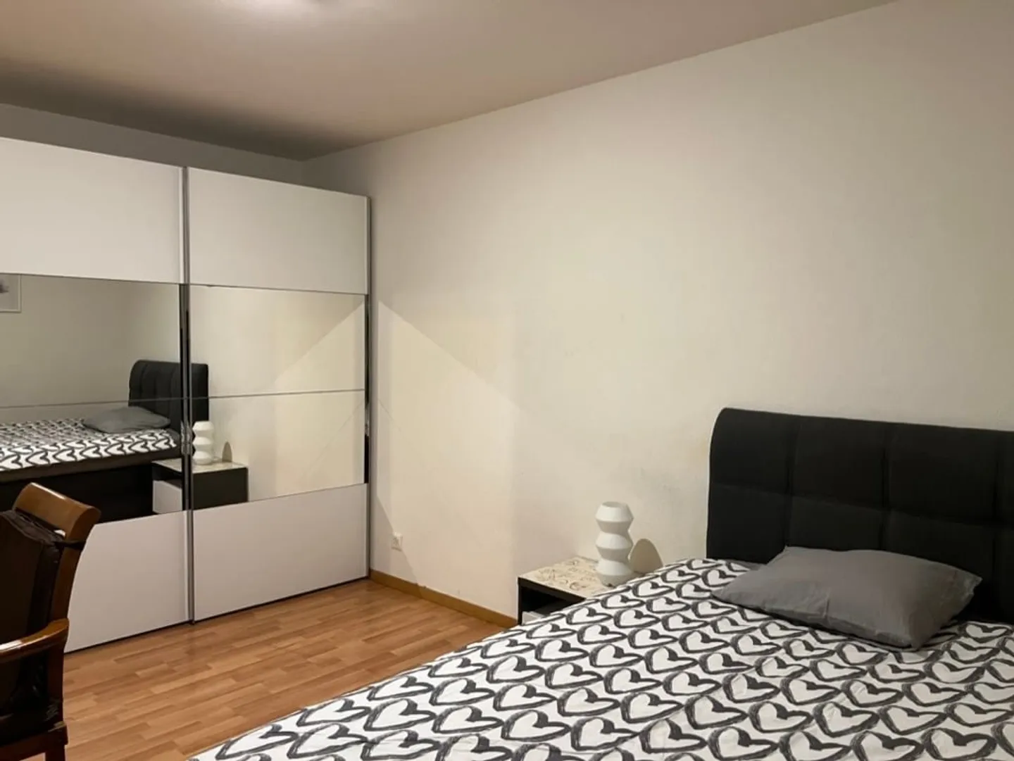 Fully furnished 3.5-room apartment near Oerlikon – Short stay - Photo 3 of 11