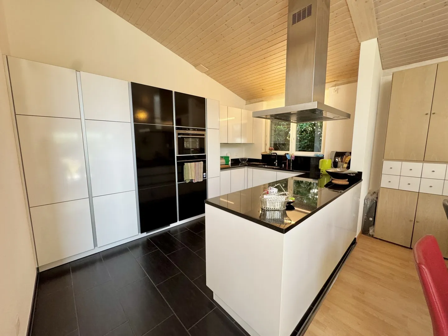 Spaziosa casa indipendente di 6,5 stanze con giardino e veranda - Foto 5 di 17