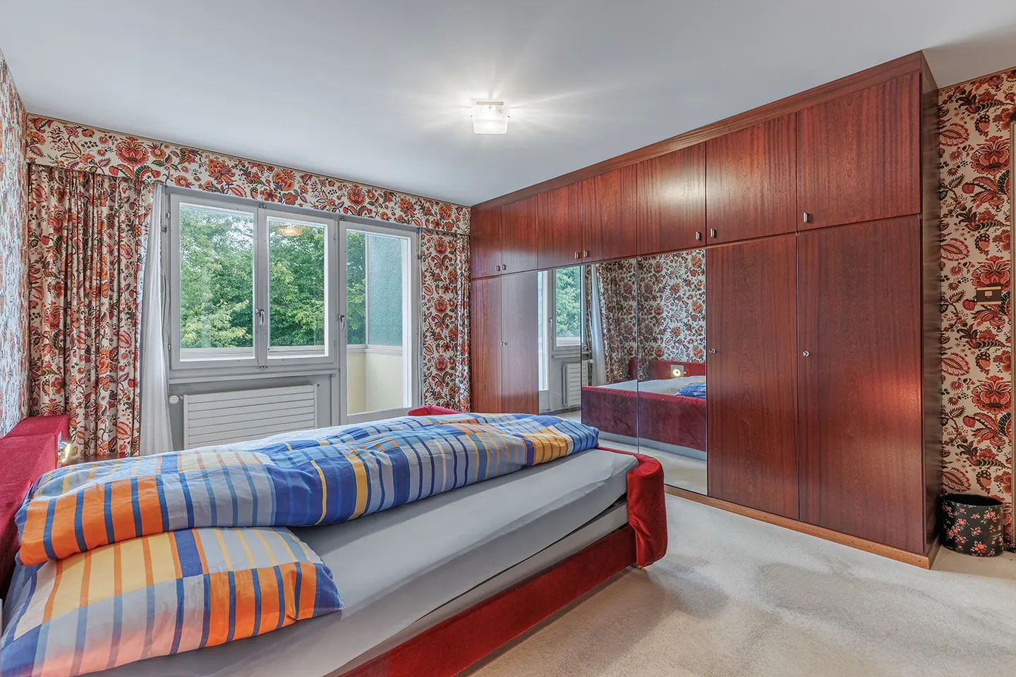 Spacious Apartment with Rooftop Terrace - Photo 8 of 13