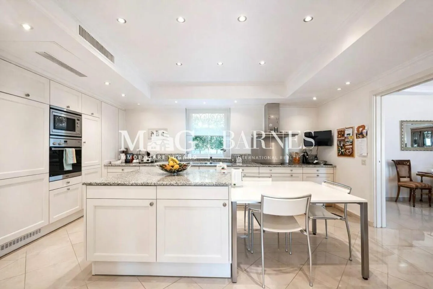 Lugano, Manno: ELEGANT VILLA with pool and dependence - Photo 12 of 30