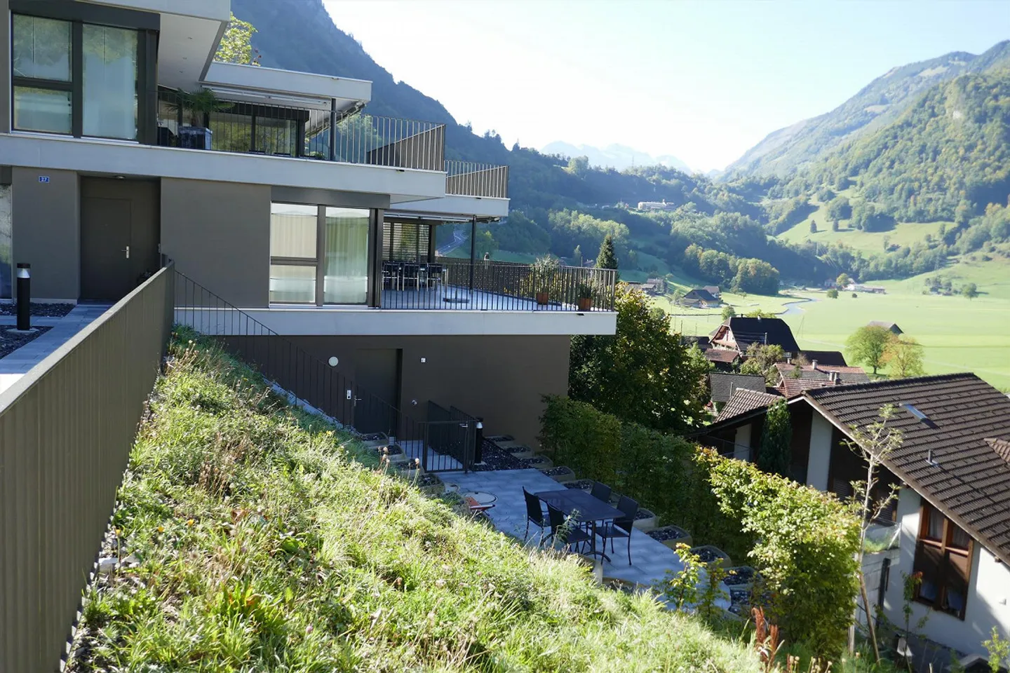 Appartement lumineux de 2,5 pièces avec terrasse et vue sur la montagne à Giswil - Photo 11 sur 11