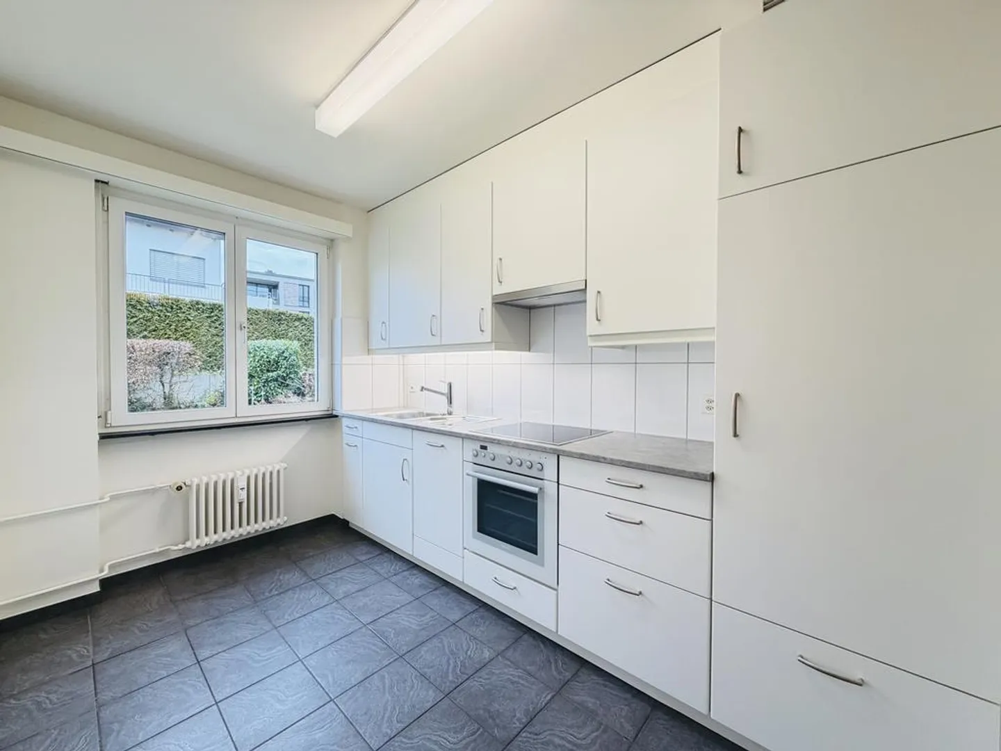 Vivere con stile in un ambiente verde - appartamento affascinante con balcone - Foto 2 di 11