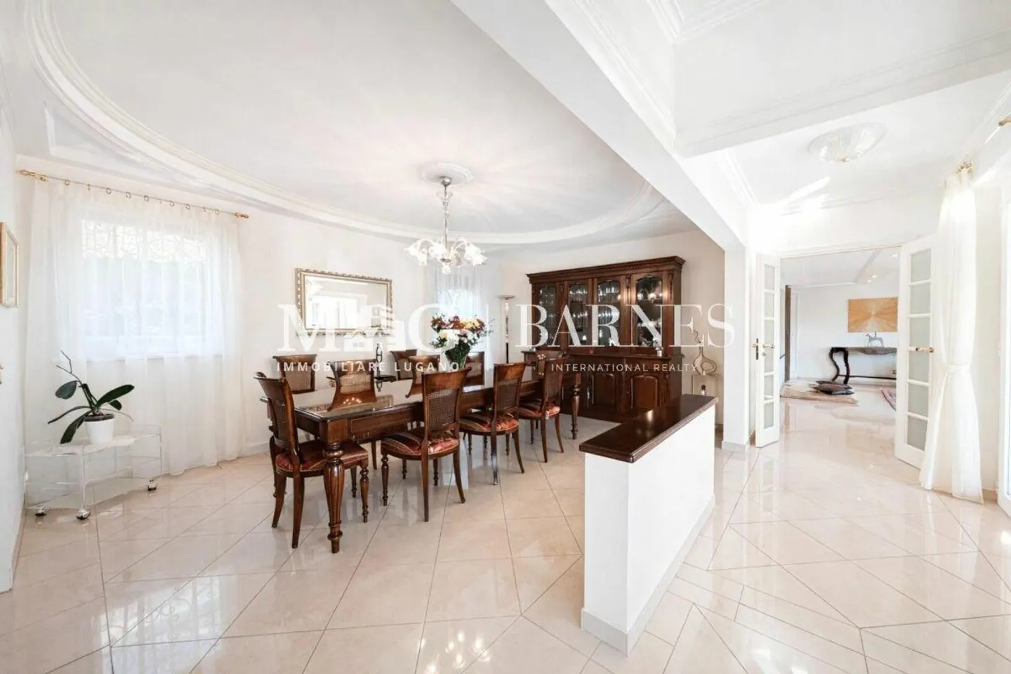 Lugano, Manno: ELEGANT VILLA with pool and dependence - Photo 17 of 30