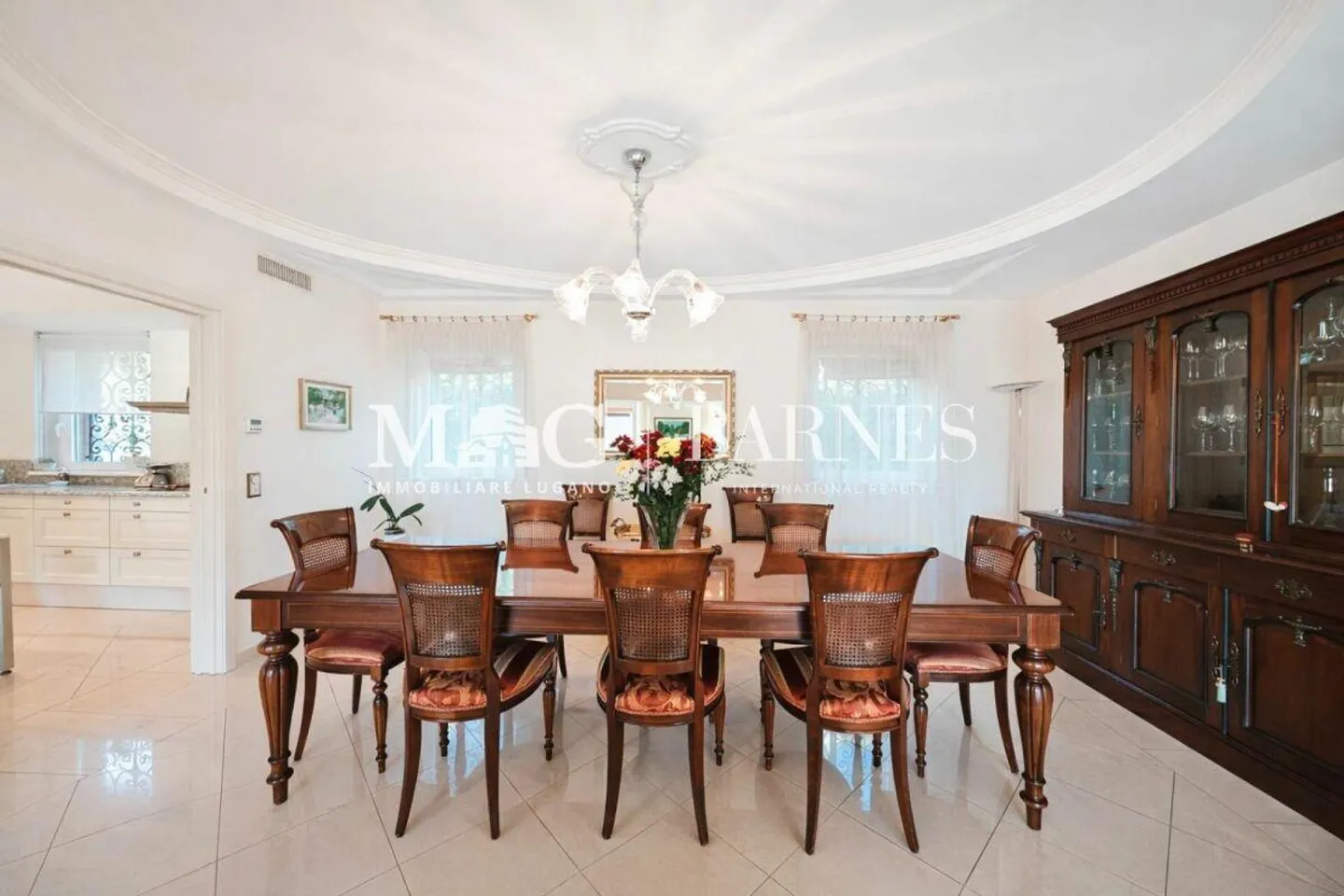 Lugano, Manno: ELEGANT VILLA with pool and dependence - Photo 18 of 30