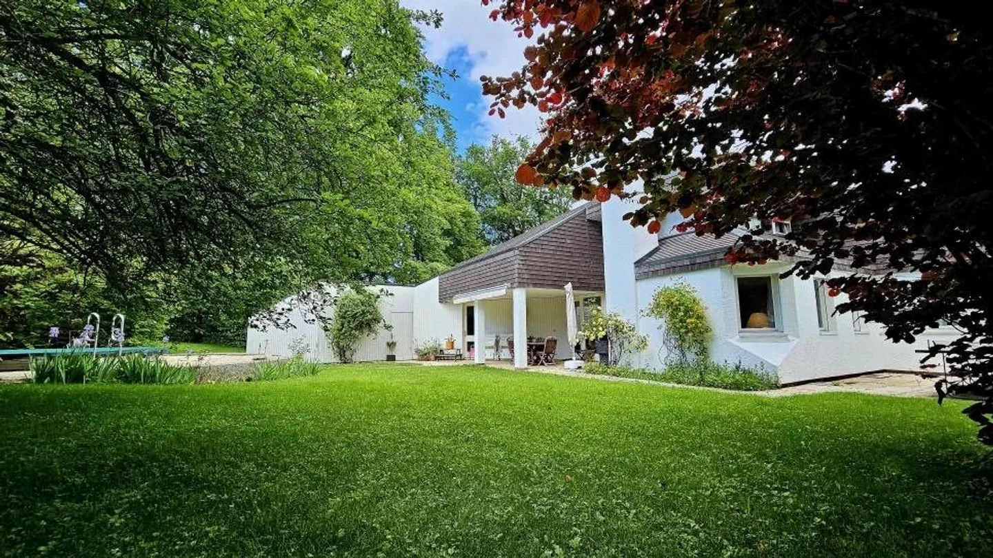 Villa avec grand terrain et tranquillité absolue - Photo 2 sur 13