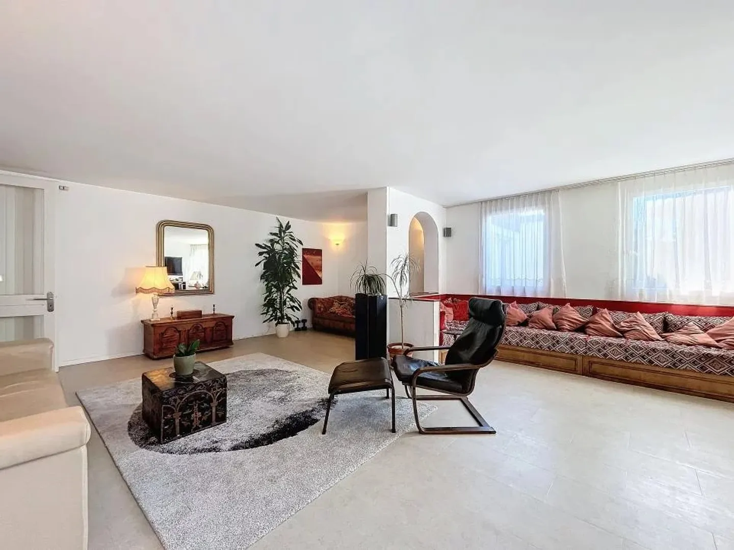 Villa avec grand terrain et tranquillité absolue - Photo 3 sur 13