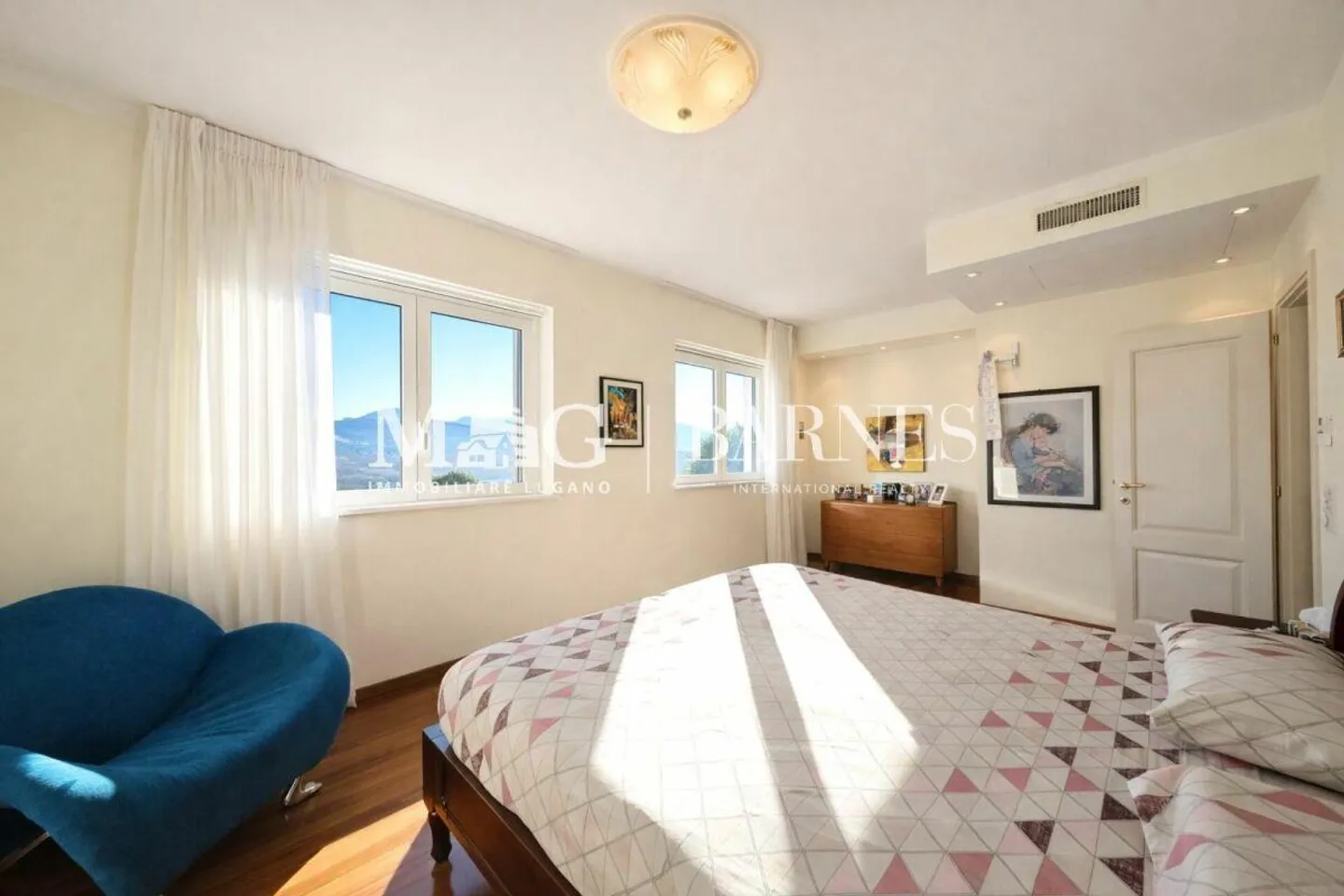 Lugano, Manno: ELEGANT VILLA with pool and dependence - Photo 22 of 30