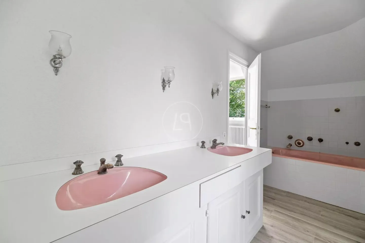Sehr schönes Familienhaus im Herzen der Weinberge mit Schwimmbad in Etoy - Foto 12 von 13