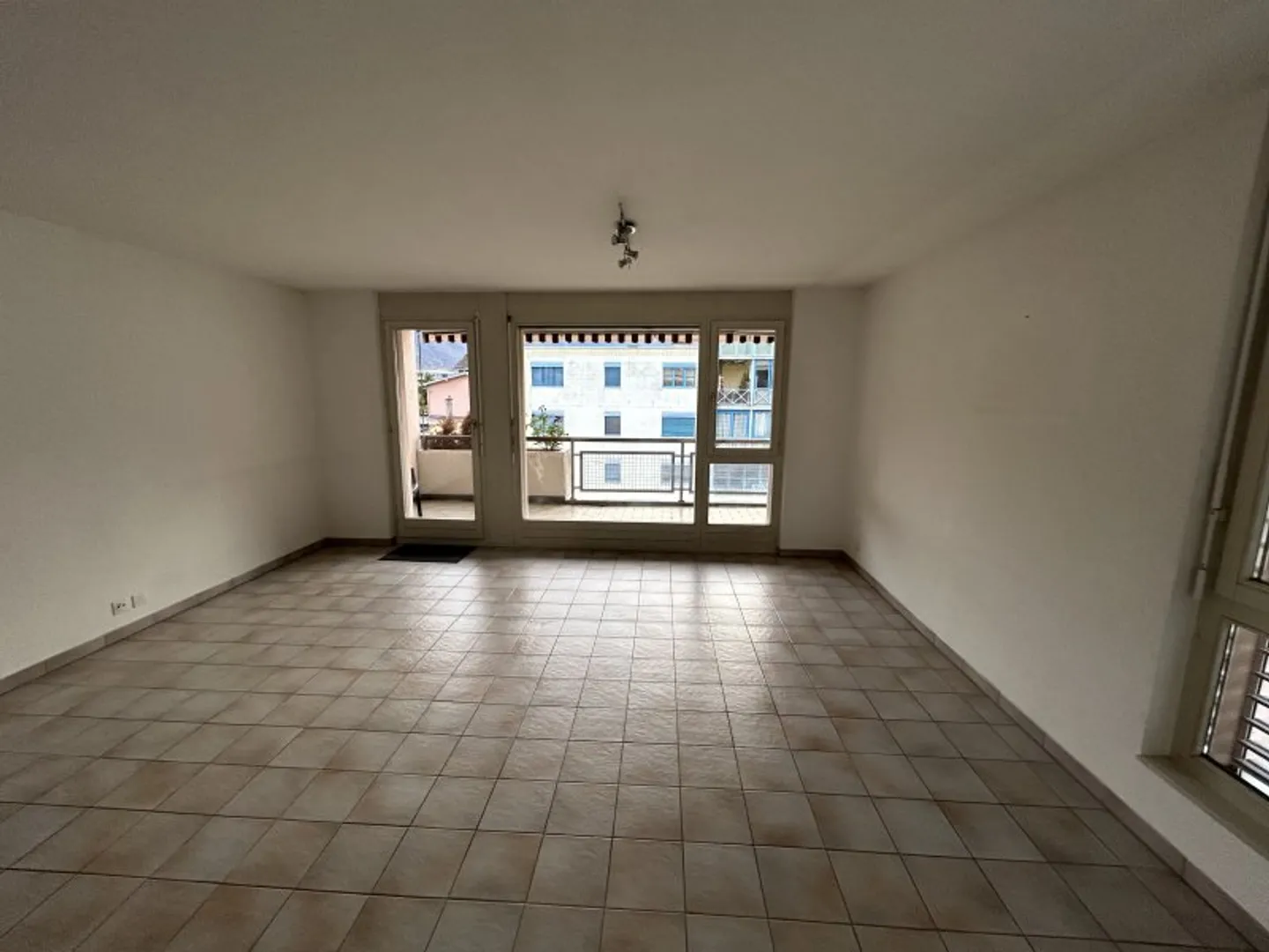 07046 - Appartement 4.5 pièces - Rue de Prévent 9 - Fully - Foto 2 di 7