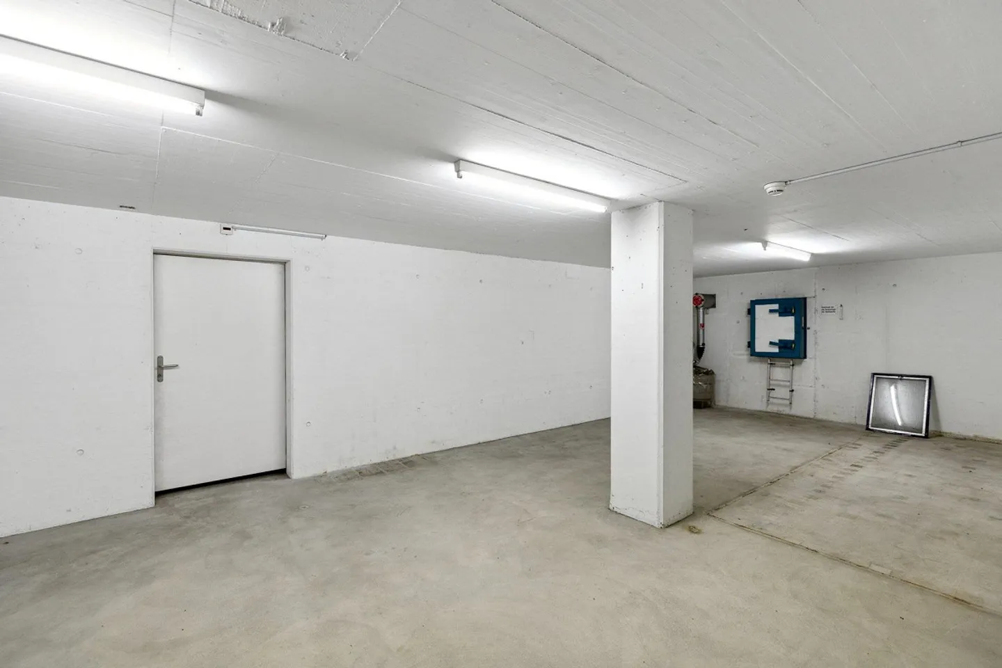 Do you need storage space in a central location? - Photo 2 of 4