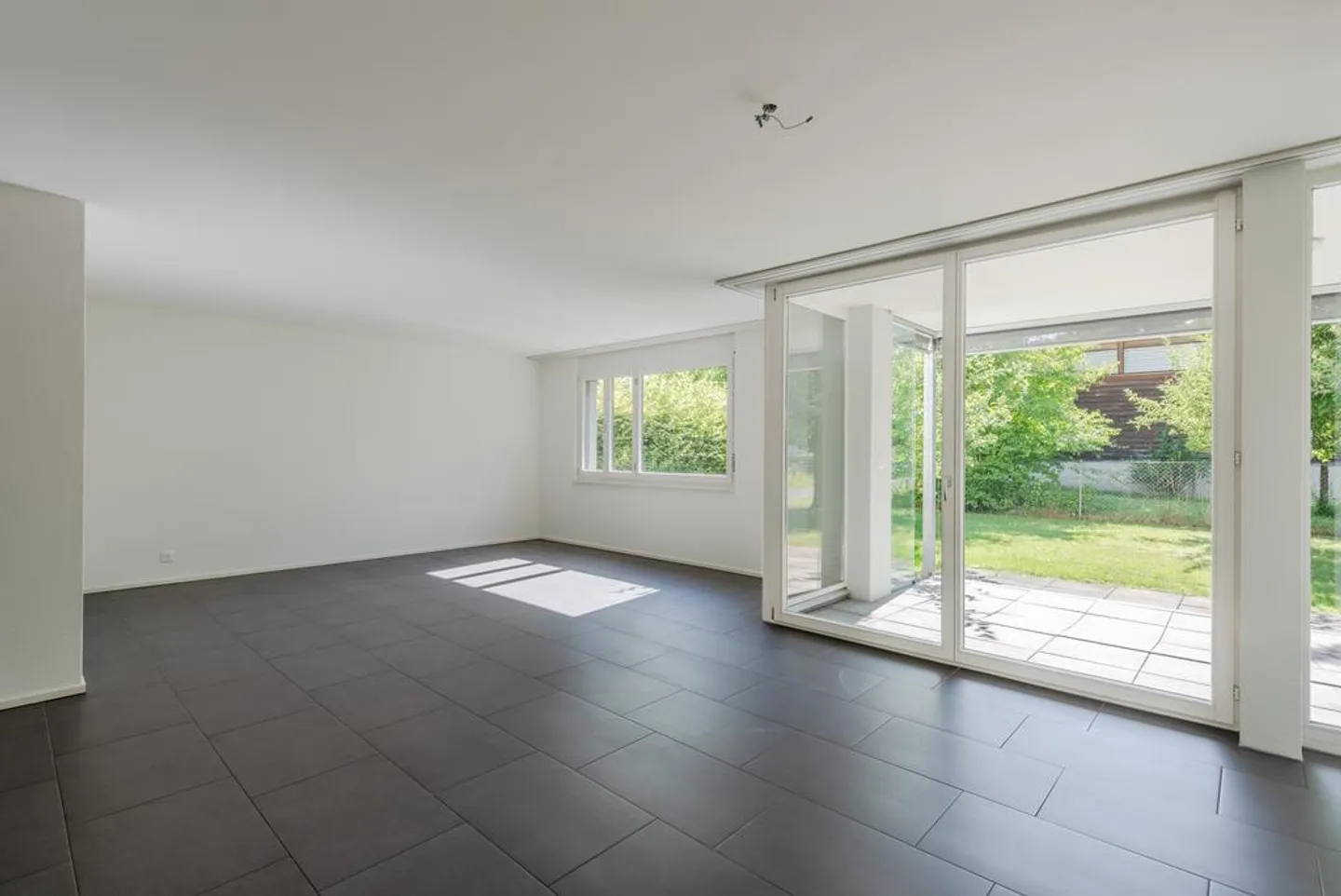 Appartamento accogliente in una posizione adatta alle famiglie - Foto 4 di 8