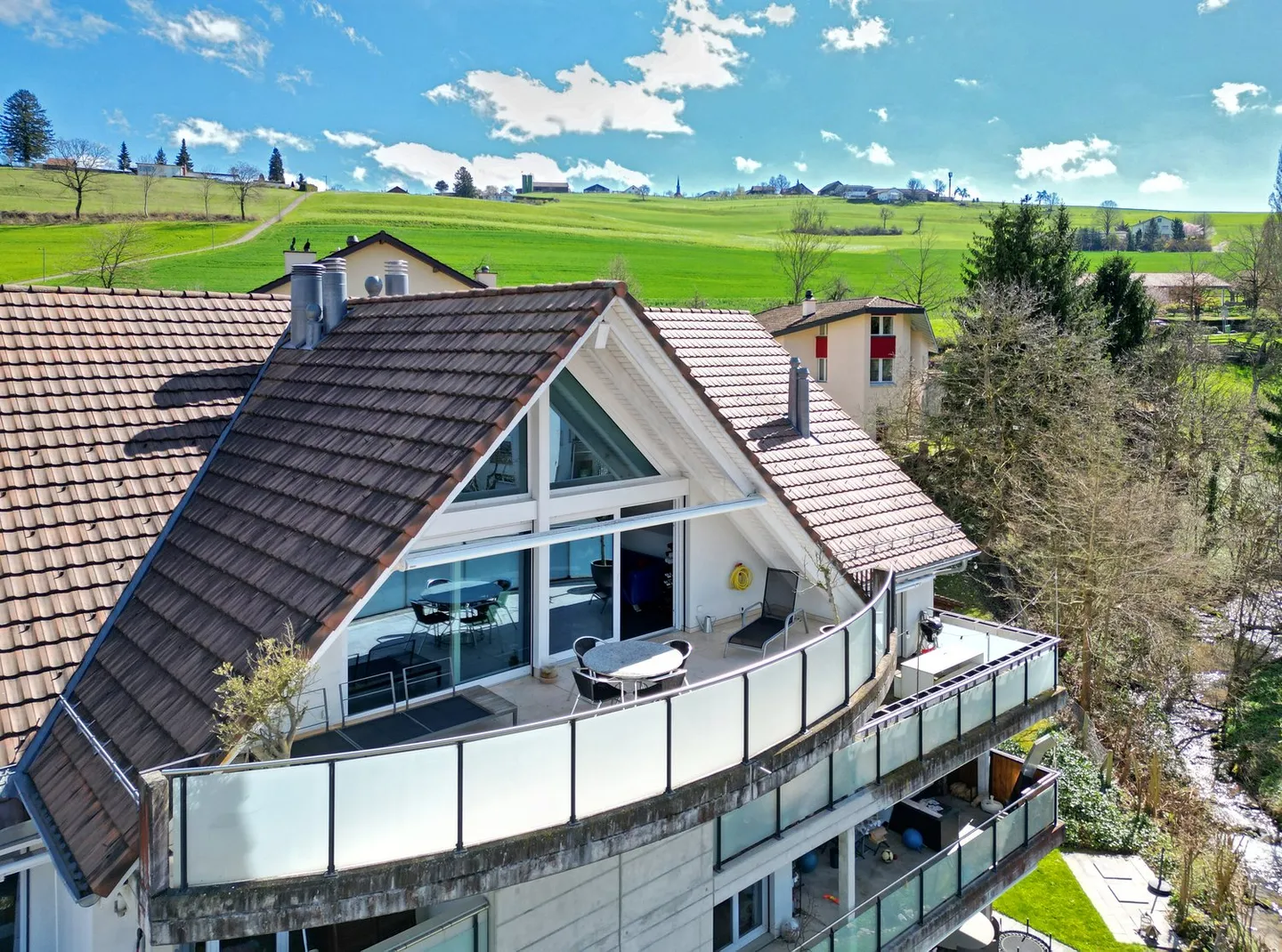 Appartement penthouse exclusif avec accès direct par ascenseur - Photo 1 sur 13