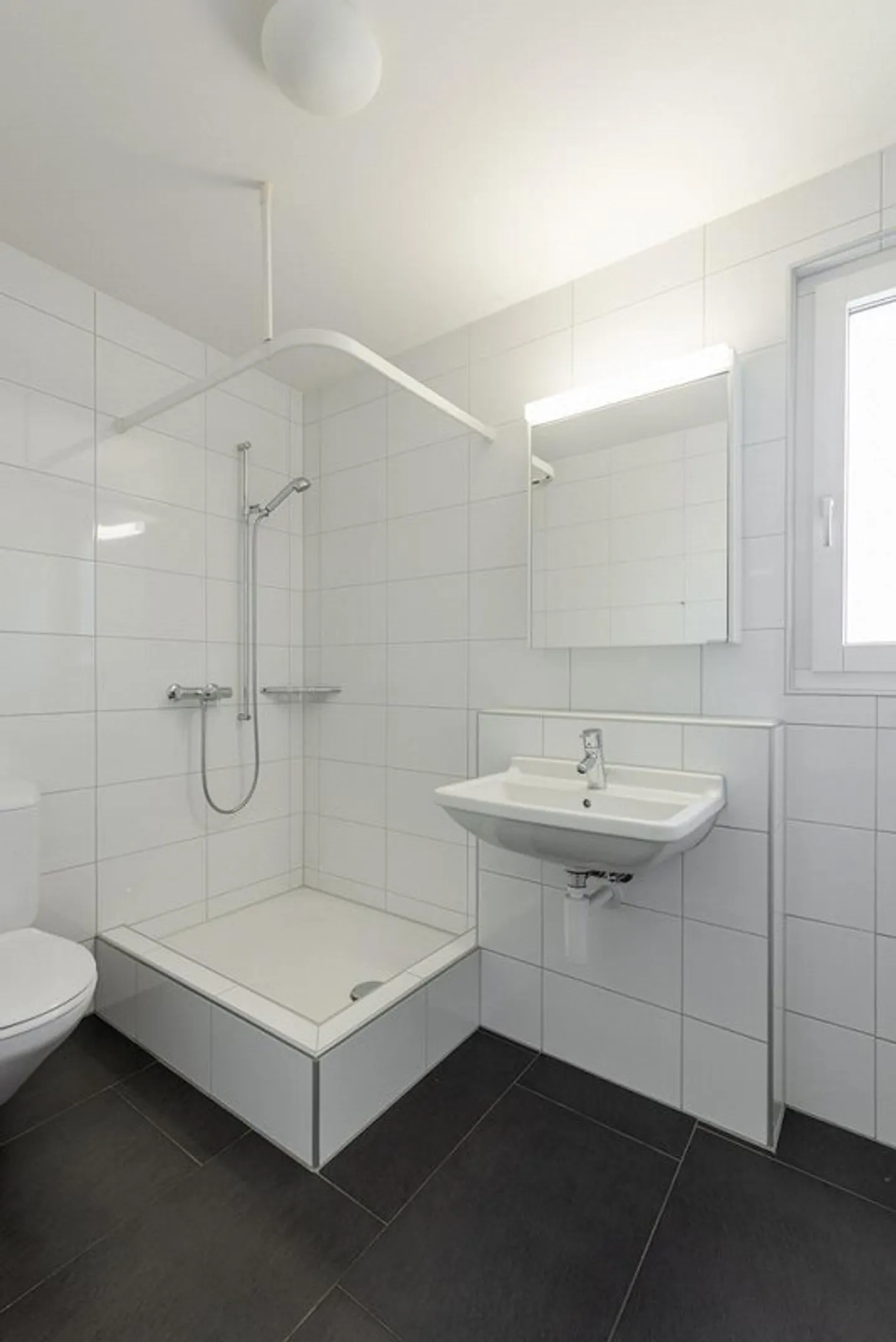 Appartamento accogliente in una posizione adatta alle famiglie - Foto 6 di 8