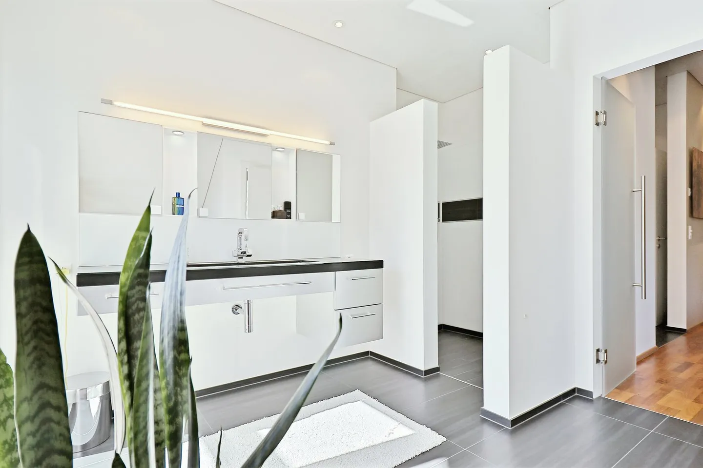 Appartement penthouse exclusif avec accès direct par ascenseur - Photo 8 sur 13