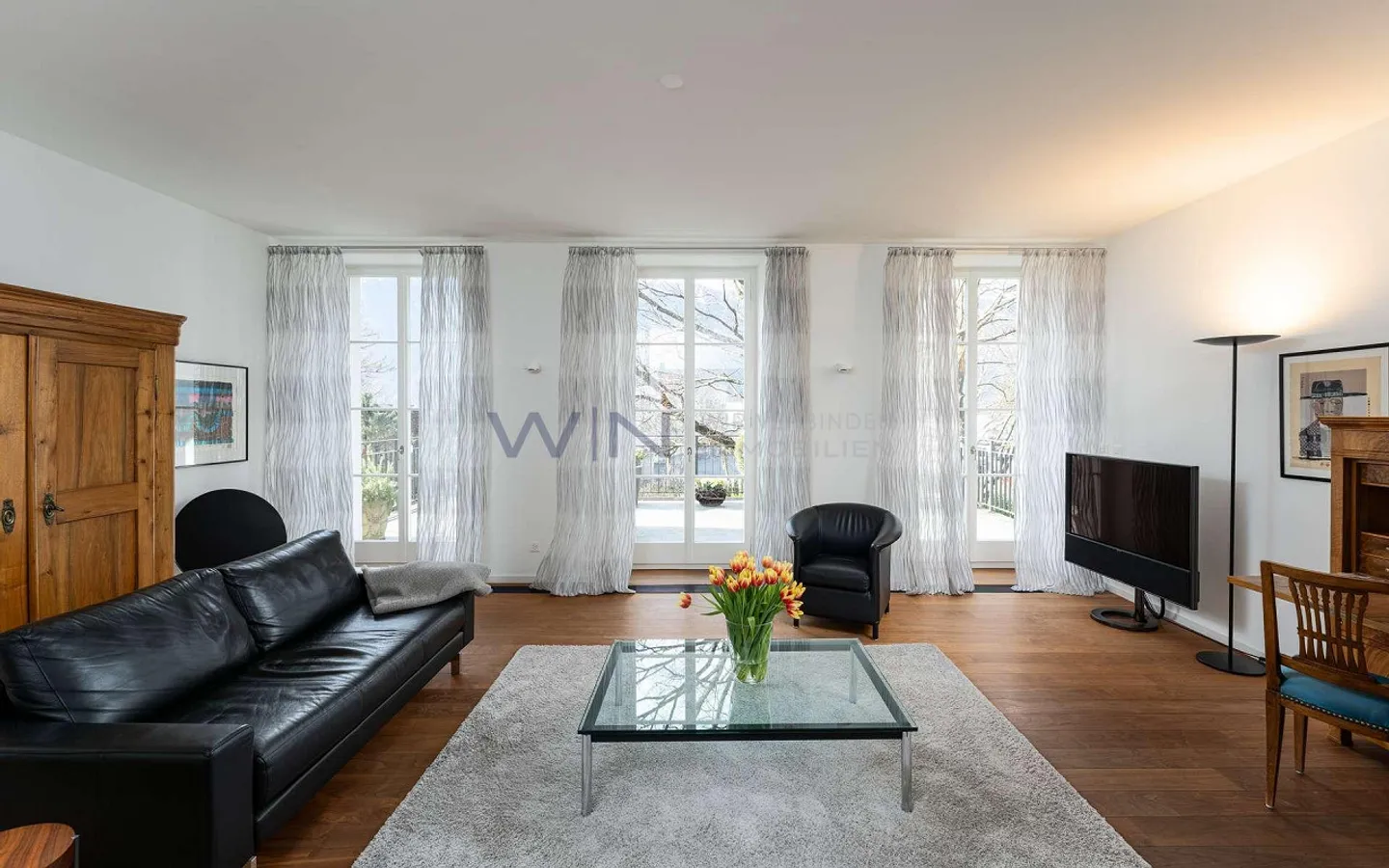 Elegante Villa mit Traumhaftem Blick - Foto 2 von 9