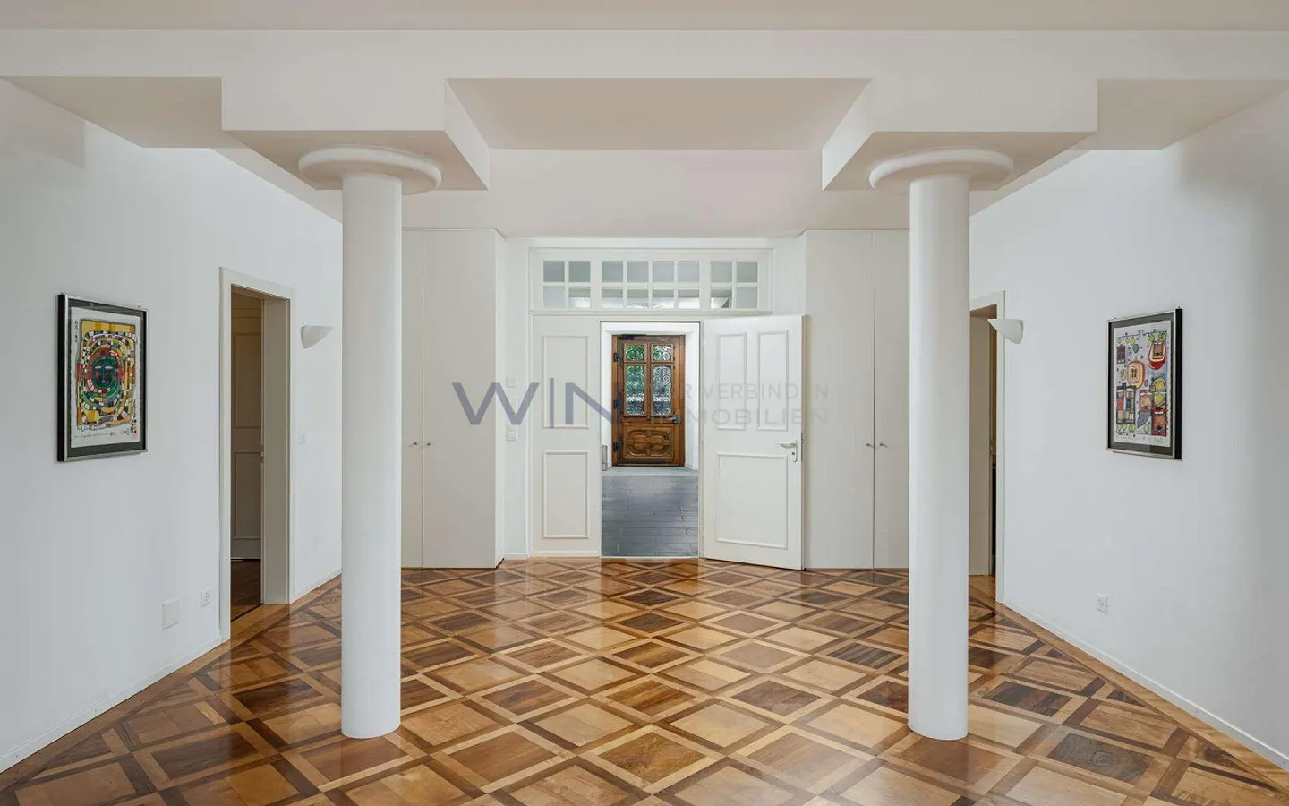 Elegante Villa mit Traumhaftem Blick - Foto 4 von 9