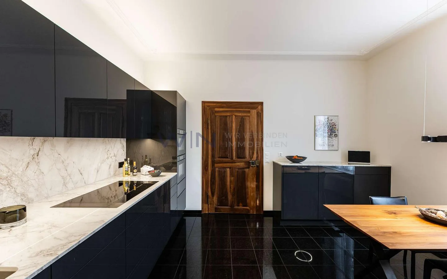 Elegante Villa mit Traumhaftem Blick - Foto 7 von 9