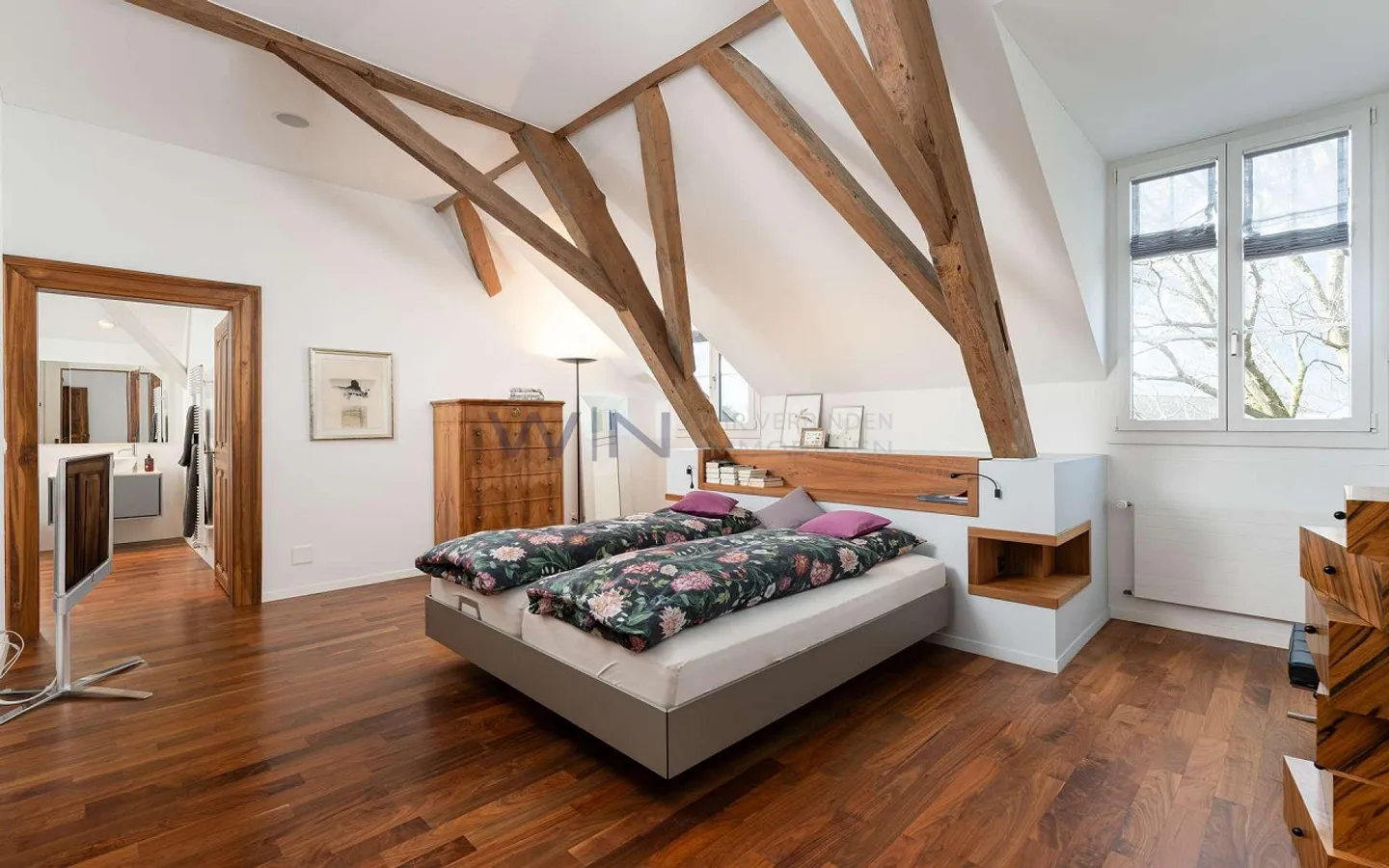 Elegante Villa mit Traumhaftem Blick - Foto 9 von 9