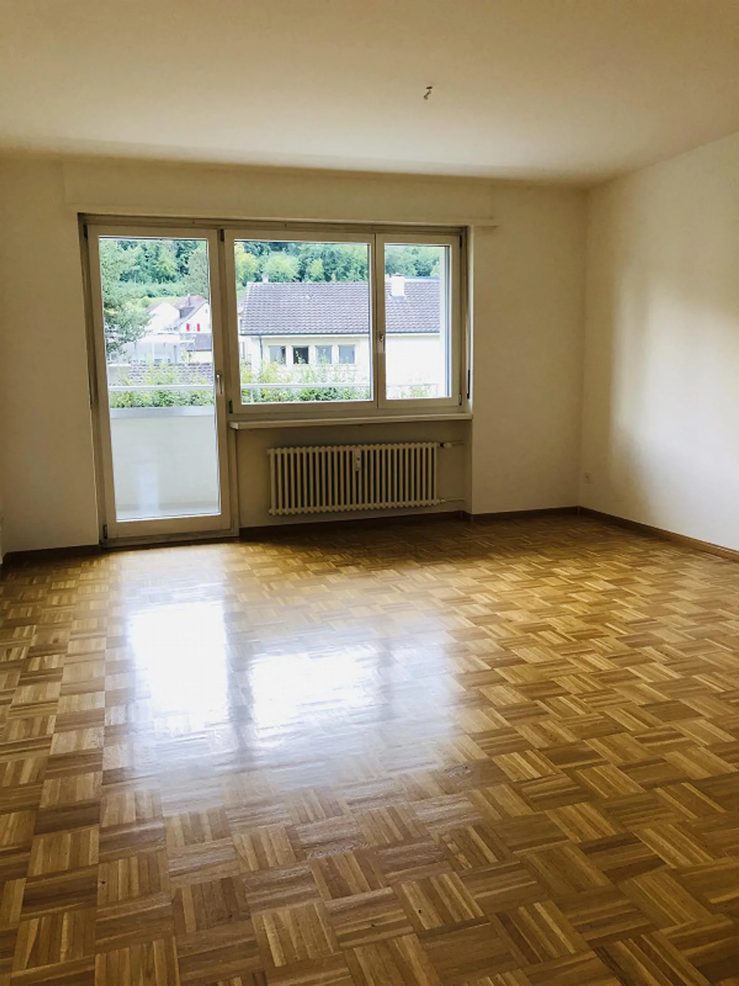 Appartamento accogliente di 3,5 stanze in un quartiere tranquillo - Foto 4 di 6