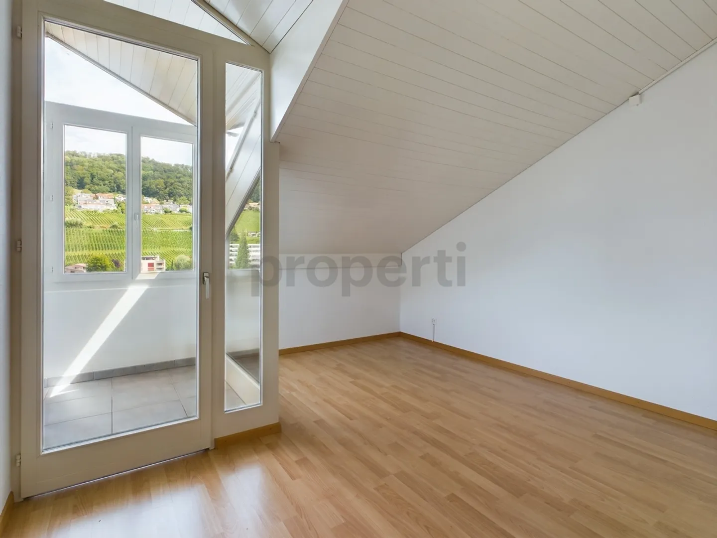 Reserviert -Zentral gelegene 4.5-Zimmer-Maisonette mit Balkon und modernem Komfort in Klingnau - Foto 7 von 11