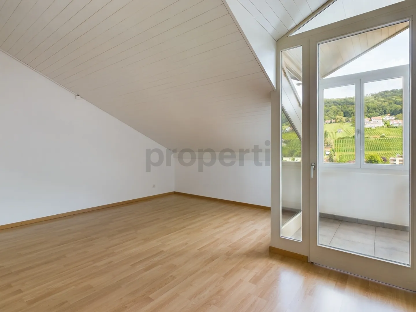 Reserviert -Zentral gelegene 4.5-Zimmer-Maisonette mit Balkon und modernem Komfort in Klingnau - Foto 8 von 11