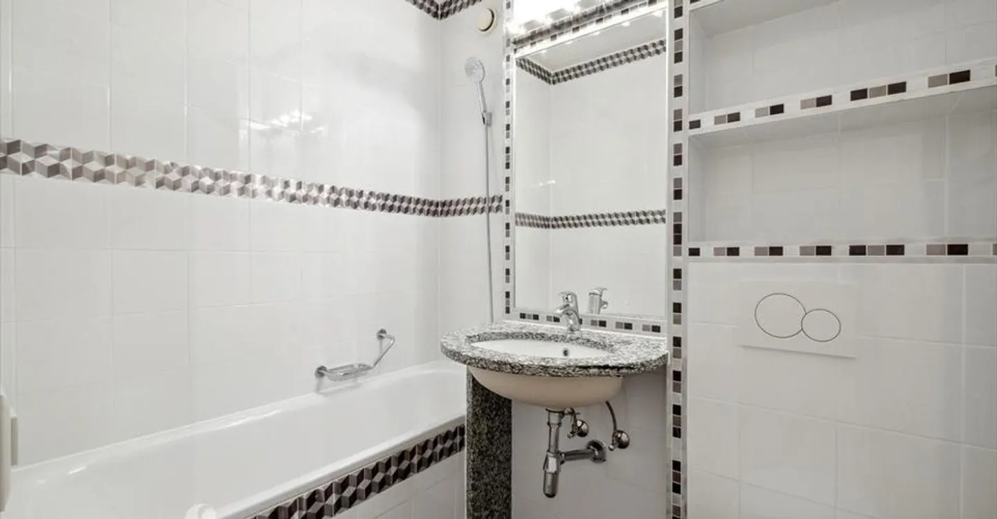 5-room apartment - Photo 10 of 10
