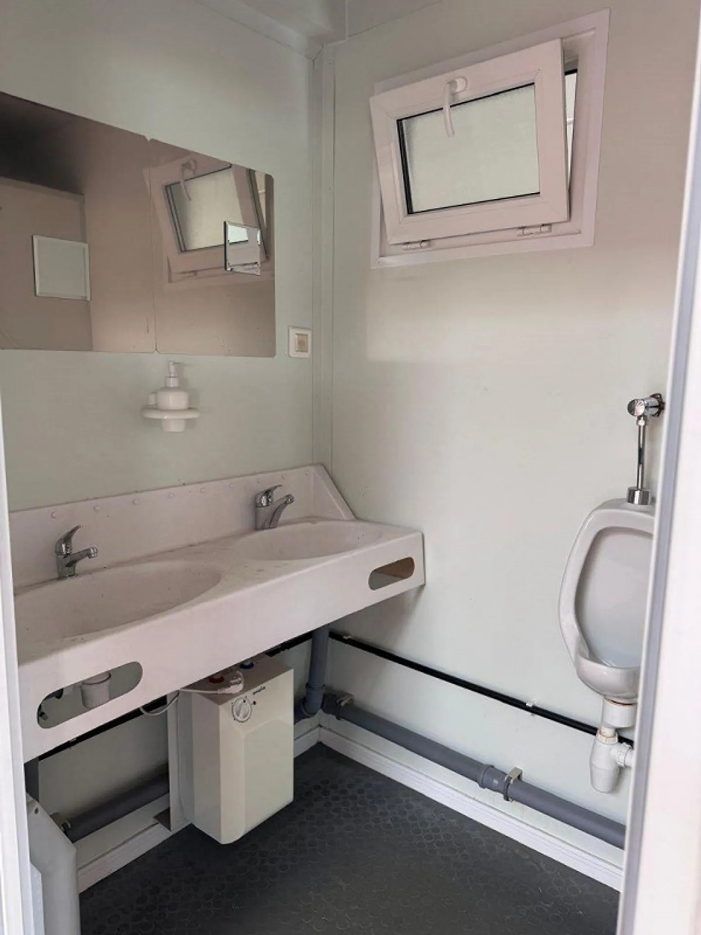 205m2 Produktion/Lager - Foto 11 von 12