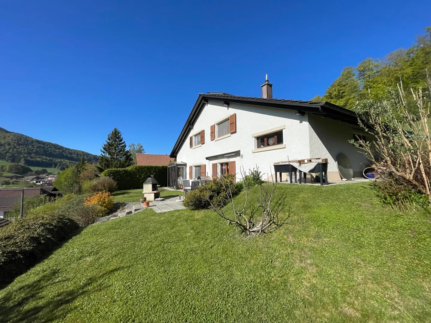 Maison Familiale avec Vue Panoramique - Photo 1 sur 13