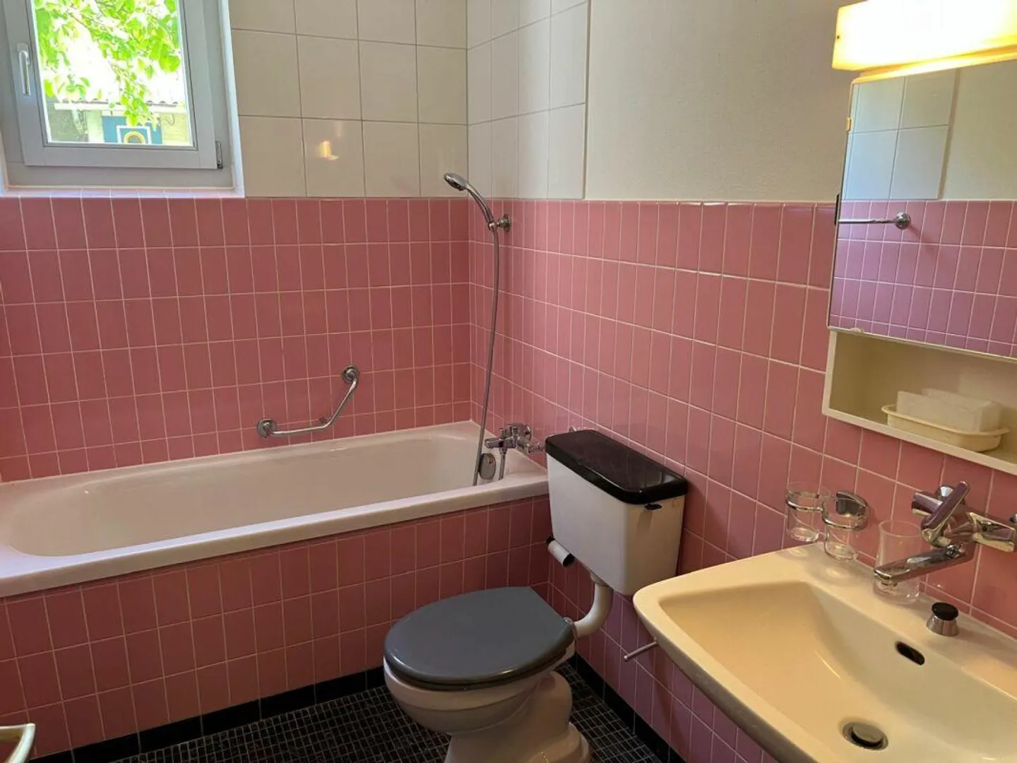 Paradise for Hobby Gardeners - Charming 3.5-Room Apartment in Prime Location - Photo 10 of 12
