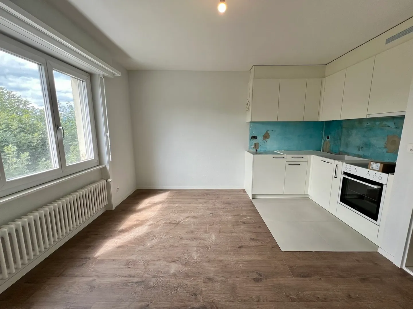 Studio im 2. Stock renoviert - Photo 2 sur 4