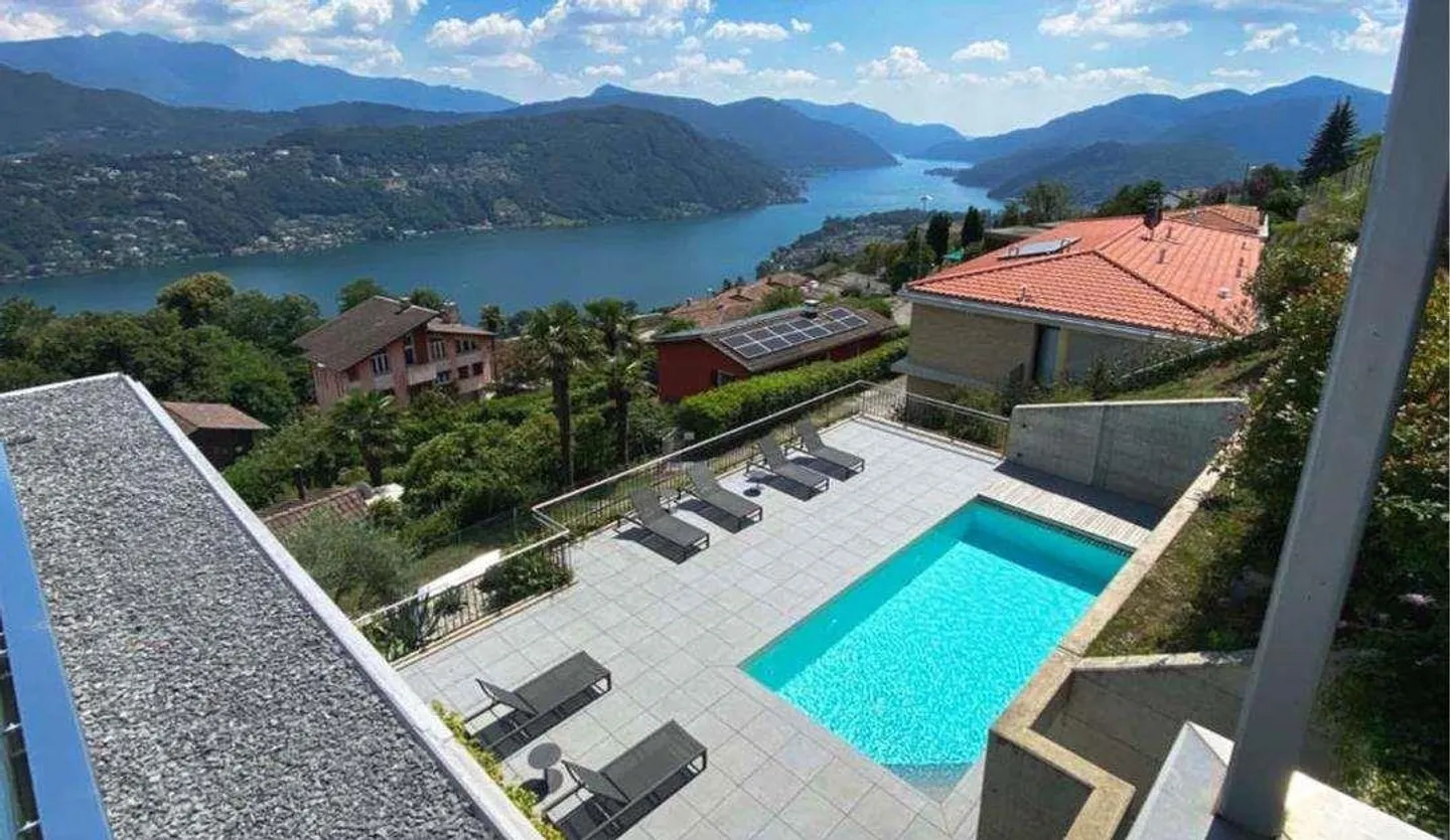 Vernate splendid apartment with wonderful lake and mountain view - Photo 3 of 13