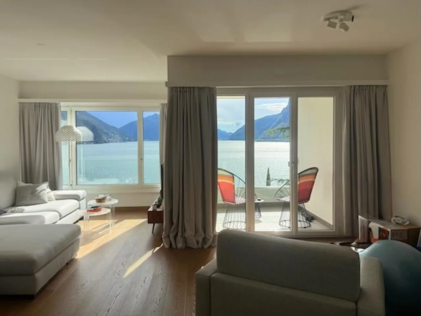Penthouse élégant de 2,5 pièces avec vue sur le lac à Castagnola - Photo 1 sur 10