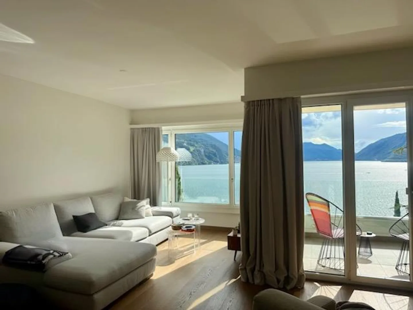 Penthouse élégant de 2,5 pièces avec vue sur le lac à Castagnola - Photo 2 sur 10