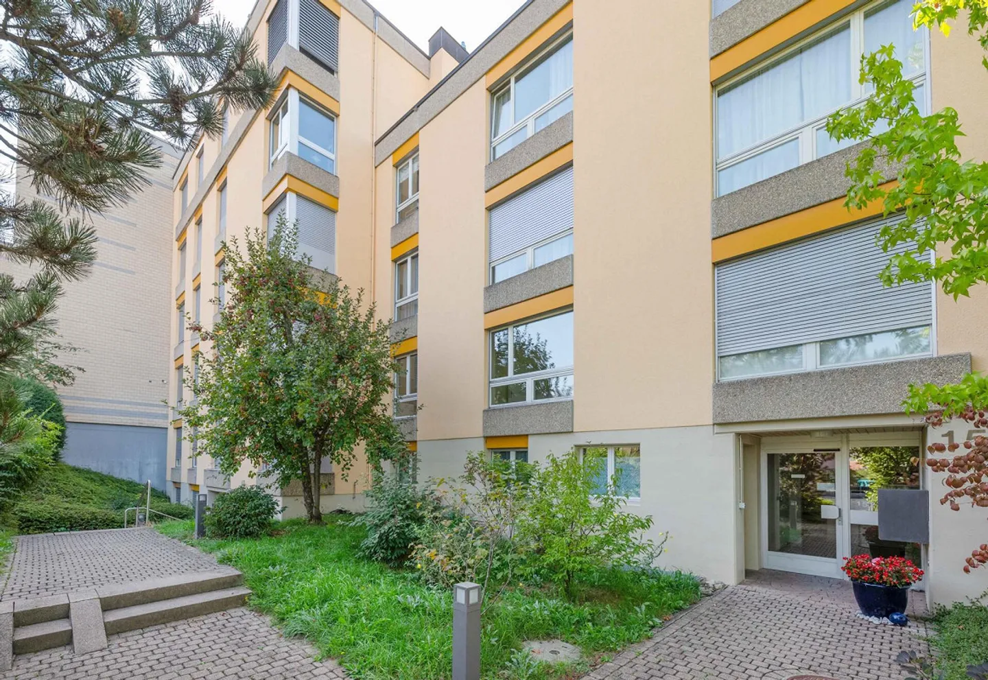 A Home in the Popular Spiegel near Bern - Photo 4 of 14