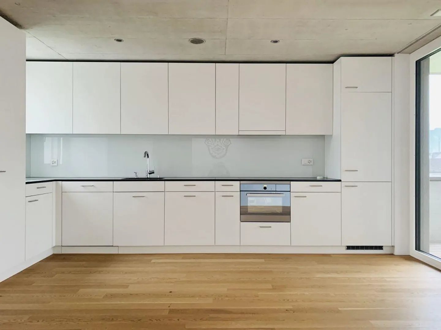 Modern 3.5 Room Apartment in a Central, Sunny Location - Photo 1 of 5