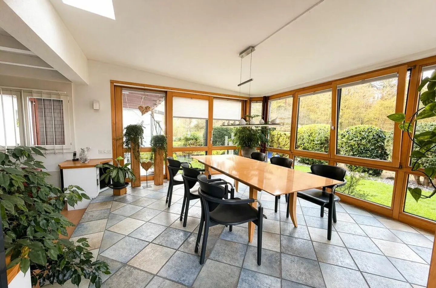 Paradis familial dans un quartier résidentiel calme, ensoleillé et privilégié - Photo 6 sur 13