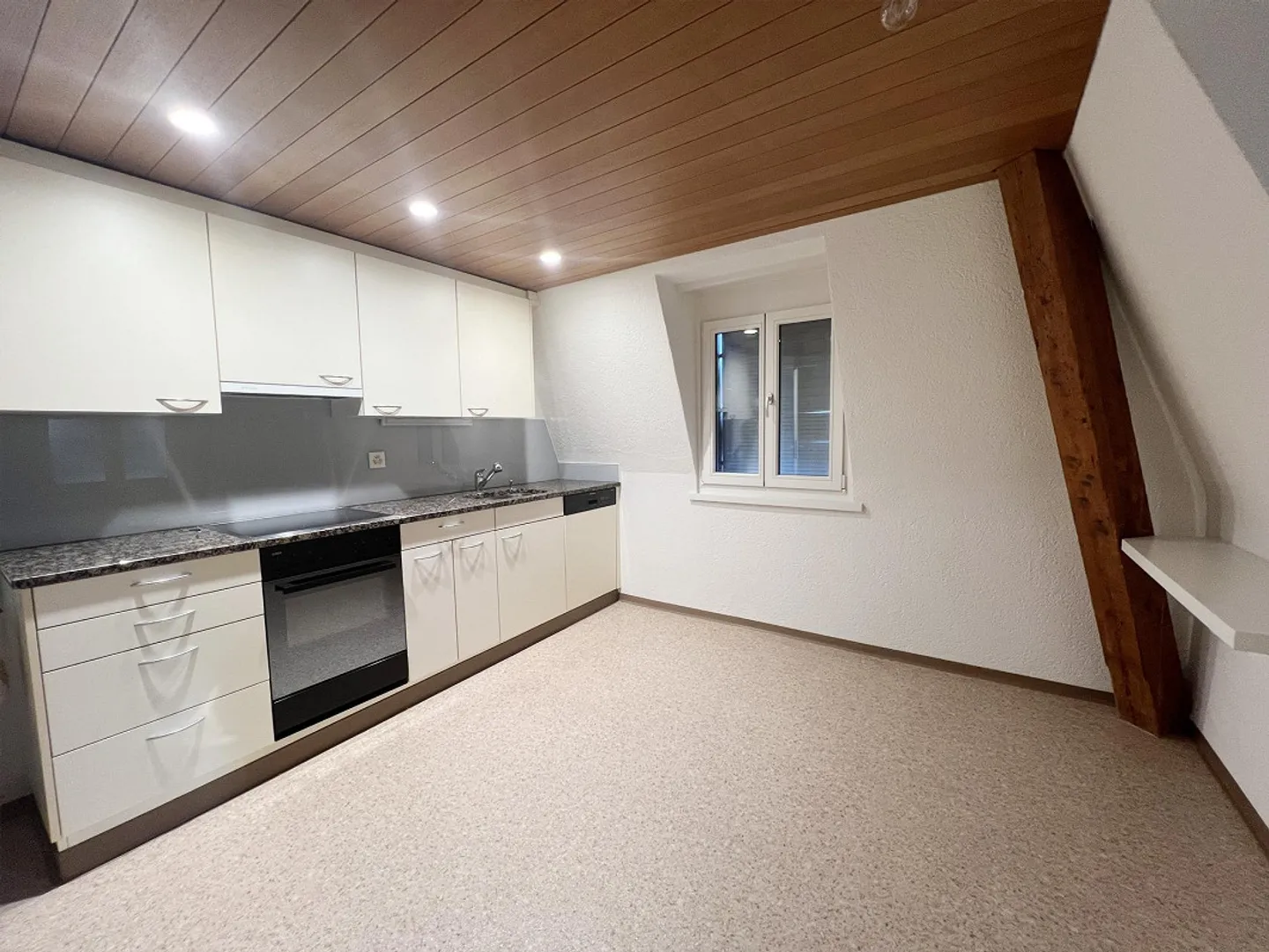 Well-maintained multi-family house with development potential - Photo 10 of 20