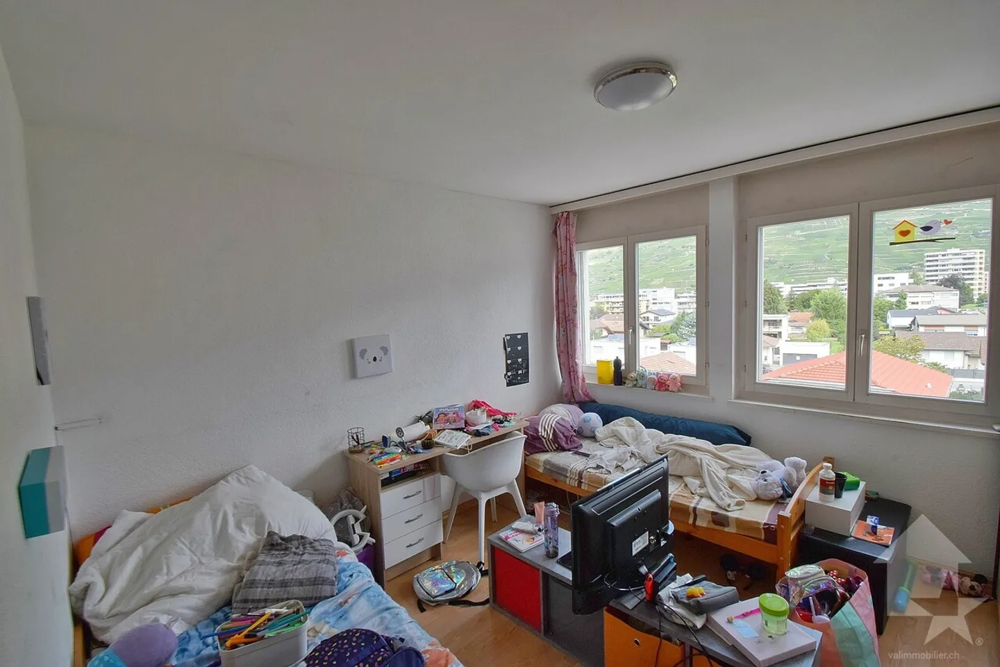 Penthouse with 4.5 rooms and 2 indoor parking spaces included - Photo 6 of 11