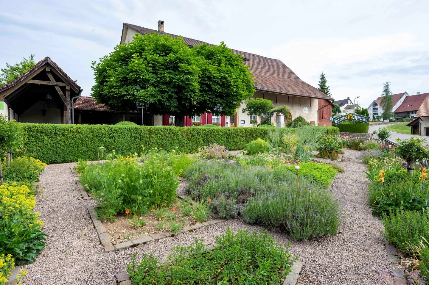 Gasthof con potenziale ad Anwil - Foto 2 di 10