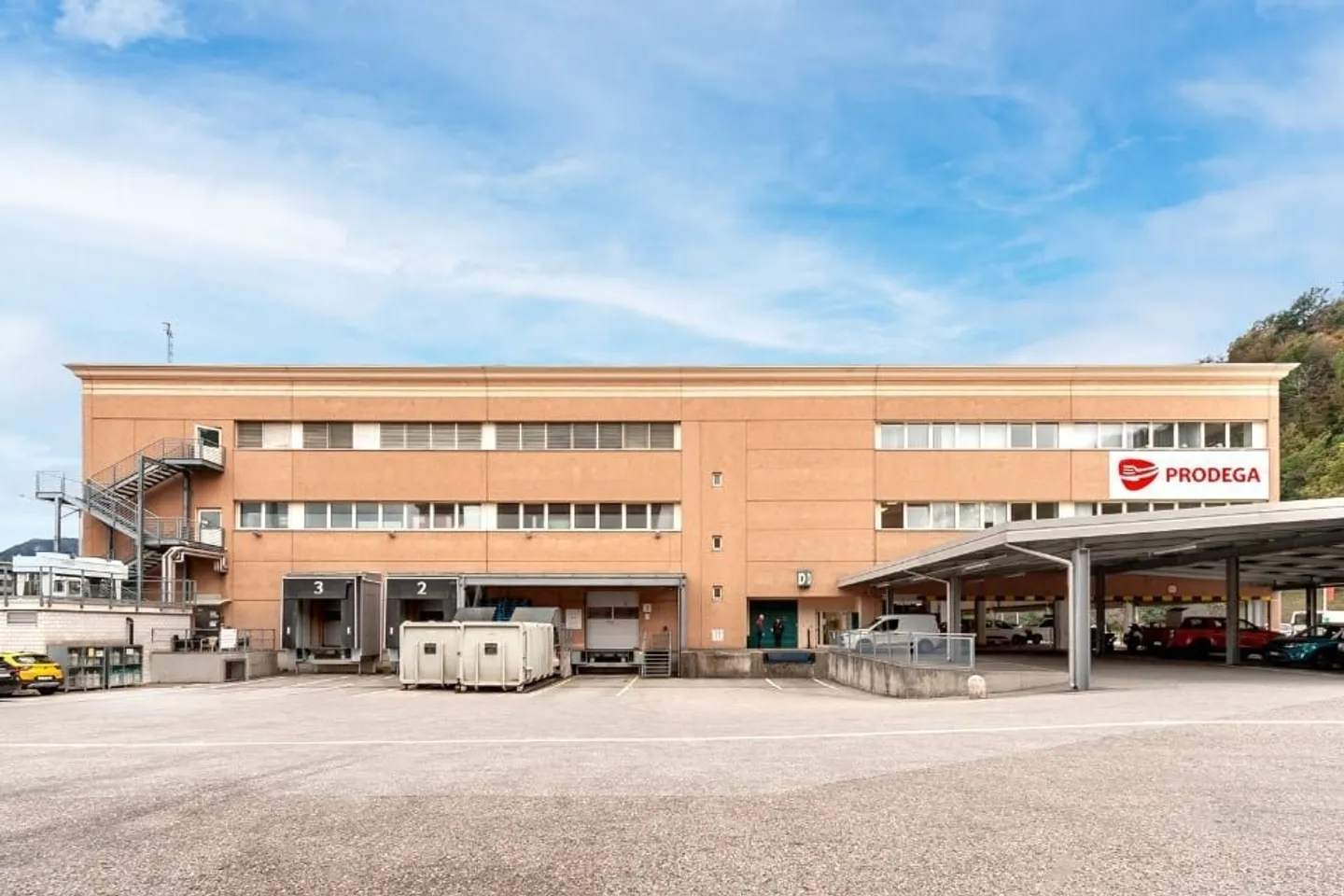 LUGANO NORD - FOR RENT WAREHOUSE OF 40 SQM (ref. D10) - Photo 6 of 11