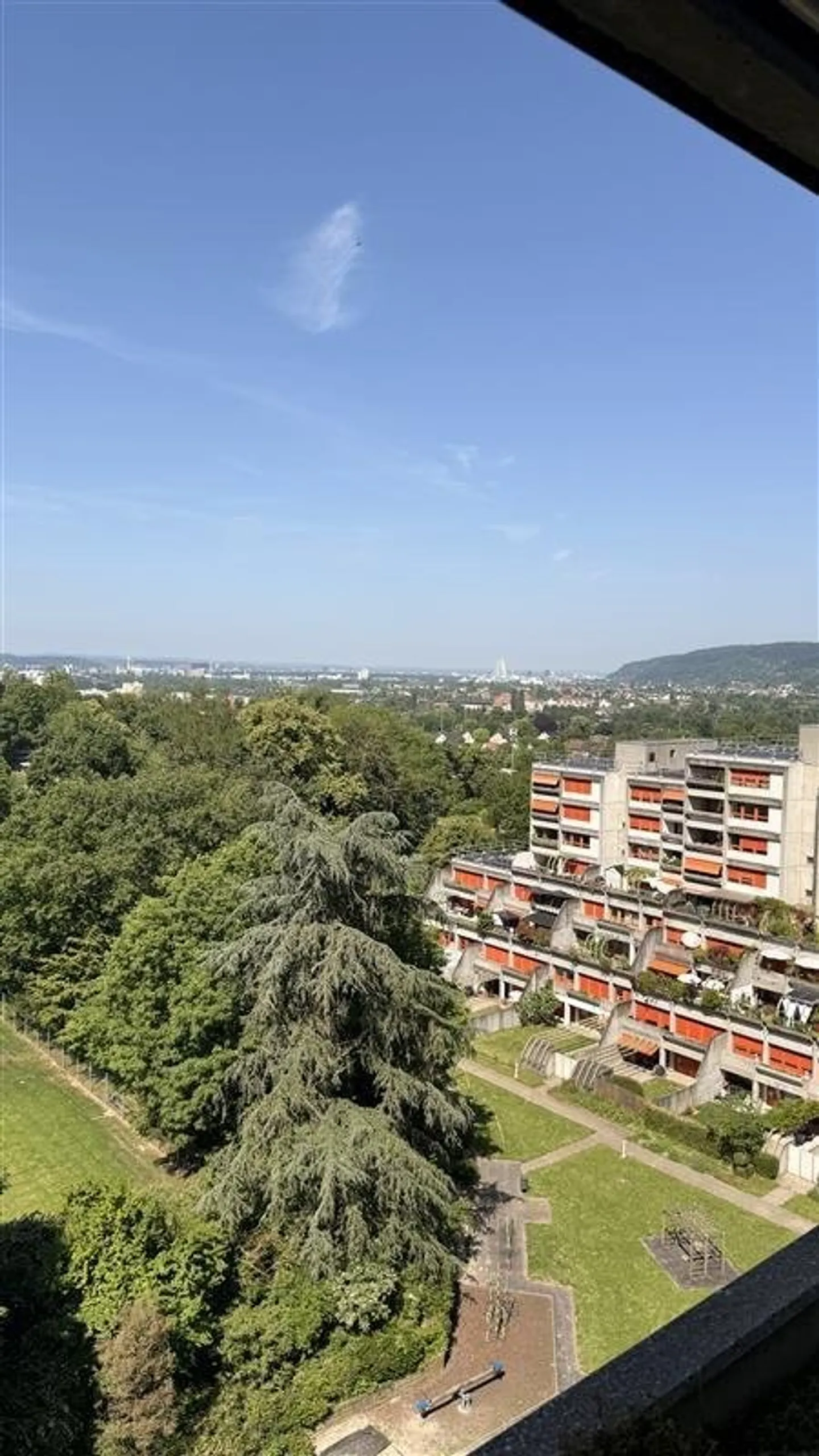Votre nouveau chez-vous avec vue au 12ème étage - Photo 8 sur 8