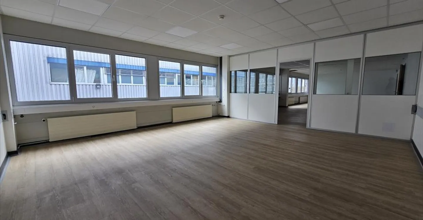 Ufficio di 184m2 - Vicinanza autostrada/stazione - Yverdon-les-Bains - Foto 3 di 7