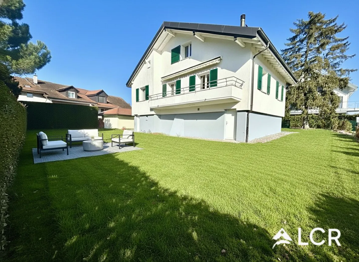 Detached villa with 3 bedrooms and large garden in Bremblens-sur-Morges renovated - Photo 1 of 13
