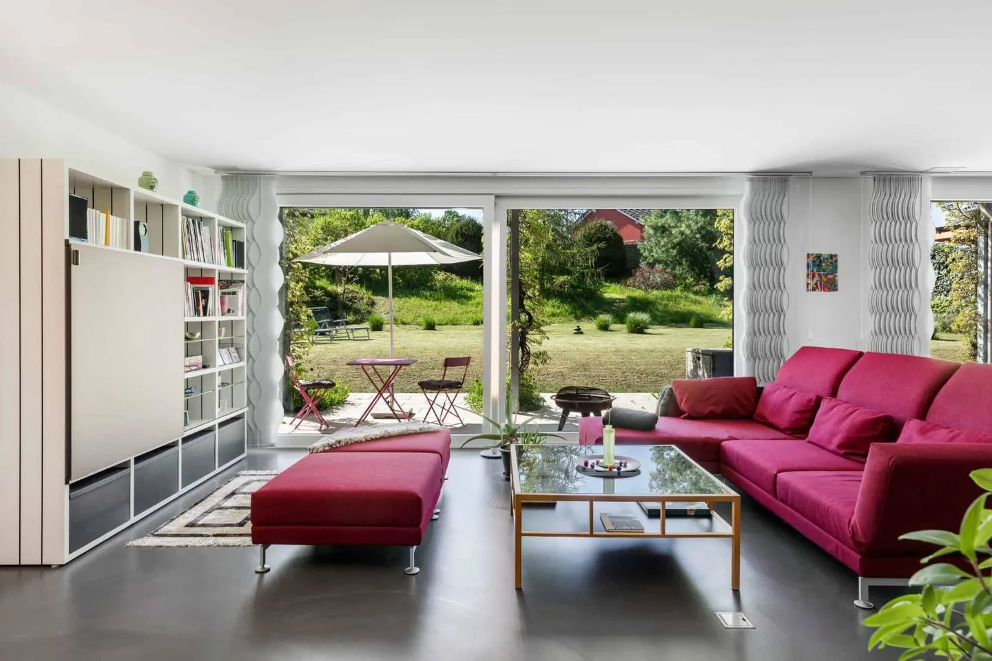 KONTEMPORÄRE MINERGIE-VILLA IN EINER BEVORZUGTEN UMGEBUNG - Foto 6 von 12