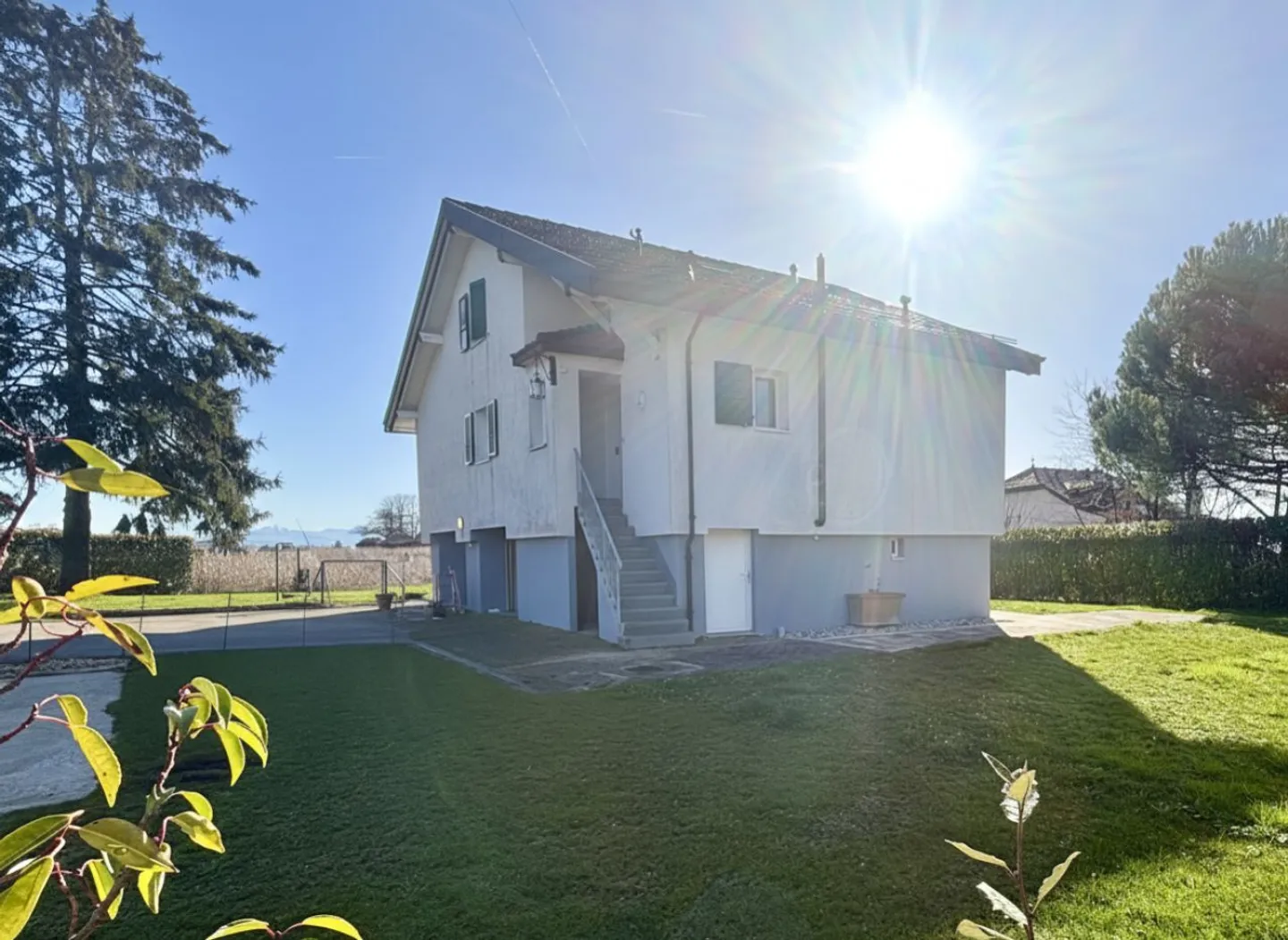 Detached villa with 3 bedrooms and large garden in Bremblens-sur-Morges renovated - Photo 12 of 13