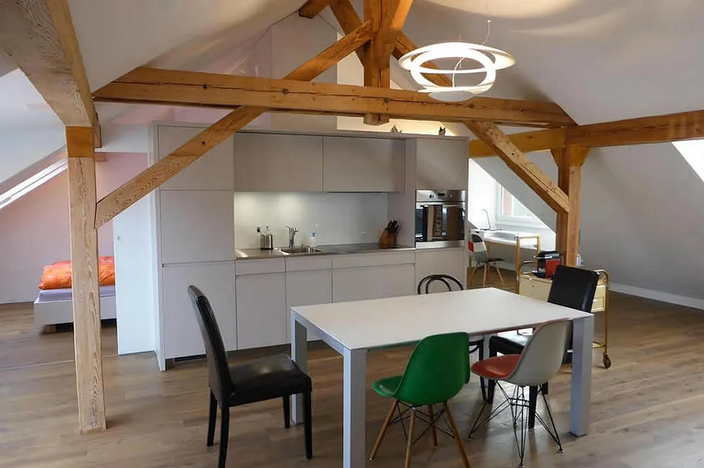 Moderno appartamento con 3 camere al 5° piano con terrazza sul tetto – vista mozzafiato - Foto 2 di 19