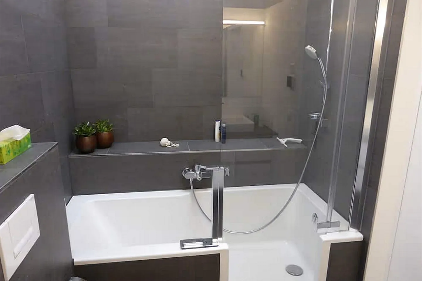 Moderno appartamento con 3 camere al 5° piano con terrazza sul tetto – vista mozzafiato - Foto 7 di 19