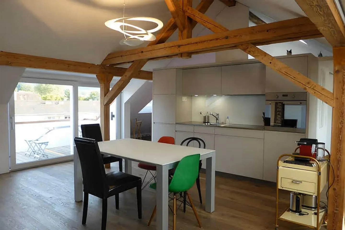 Moderno appartamento con 3 camere al 5° piano con terrazza sul tetto – vista mozzafiato - Foto 12 di 19