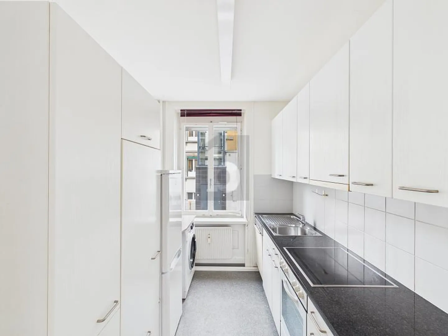 Apartment for rent - Photo 4 of 6